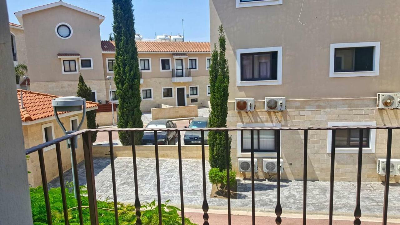 Kapparis Town House Villa Paralimni Exterior photo